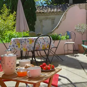 Apartment Sivan Sejour Arlesien 2 A 6 Personnes Wifi Climatisation Parking, Arles