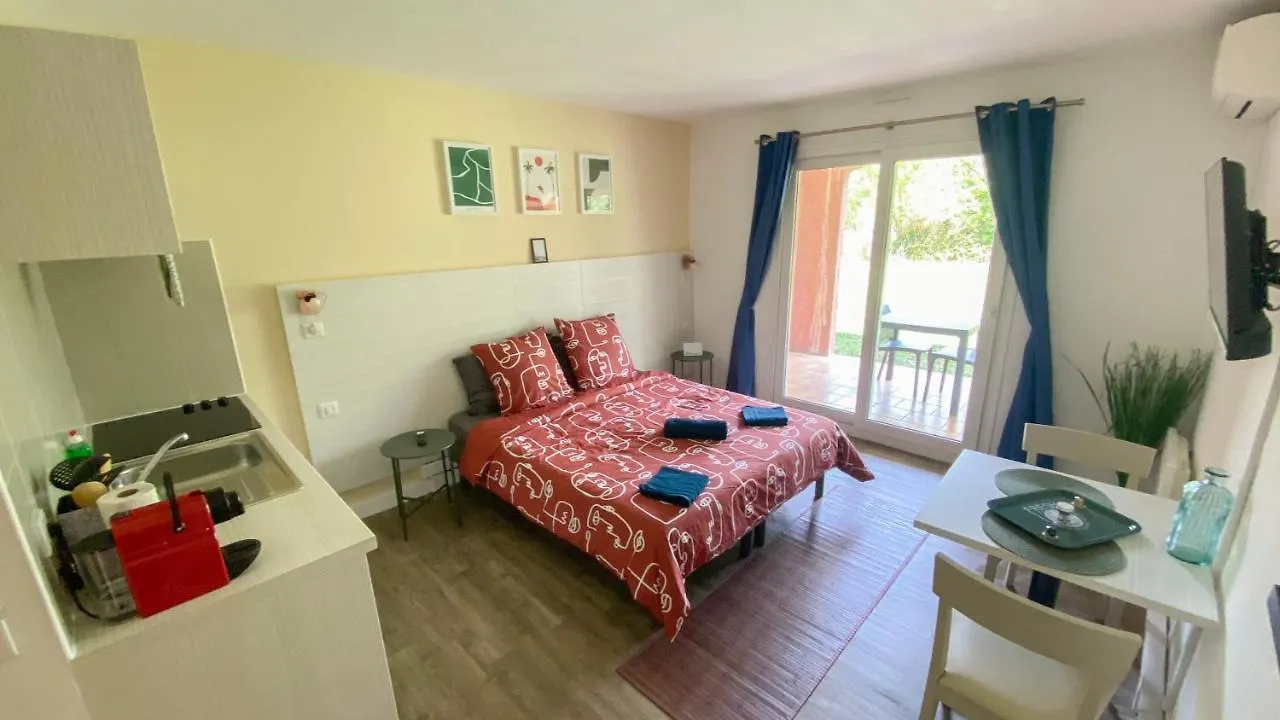 Joli Studio Camargue Lou Rouge Arles Apartment