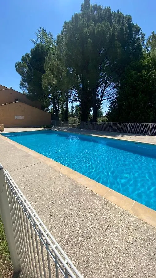 Joli Studio Camargue Lou Rouge Arles 0*,  France